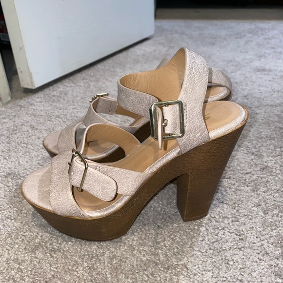 Soda Heels. Worn handful of times. Very comfortable - Picture 2 of 3